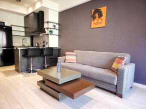 Newly Renovated Condo Steps to Republic Square